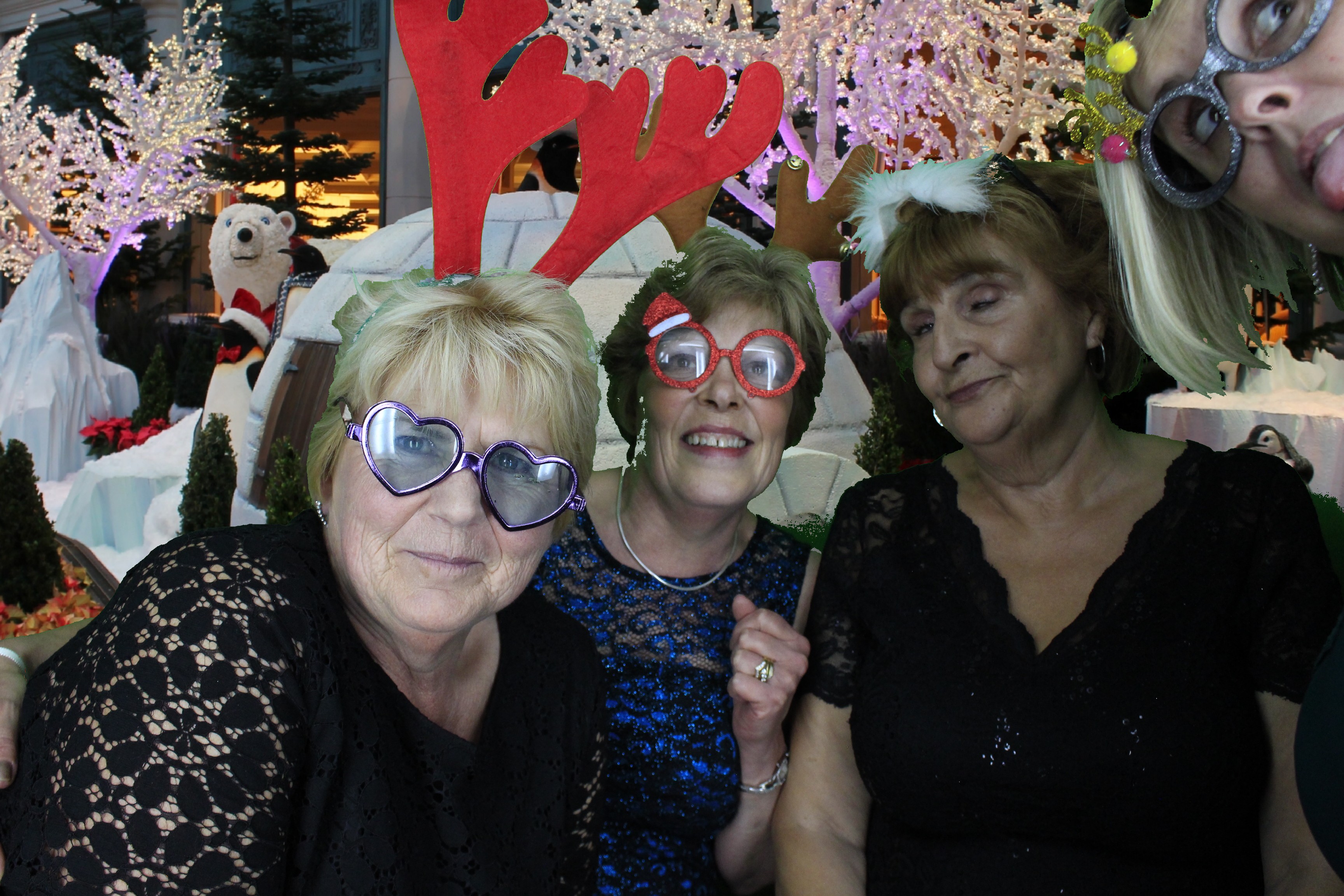 Silvermere Christmas Party  | View more photos from the event at gallery.myphotoboothexperience.co.uk/u/MyPhotoBoothExperienceLtd/Silvermere-Christmas-Party-0